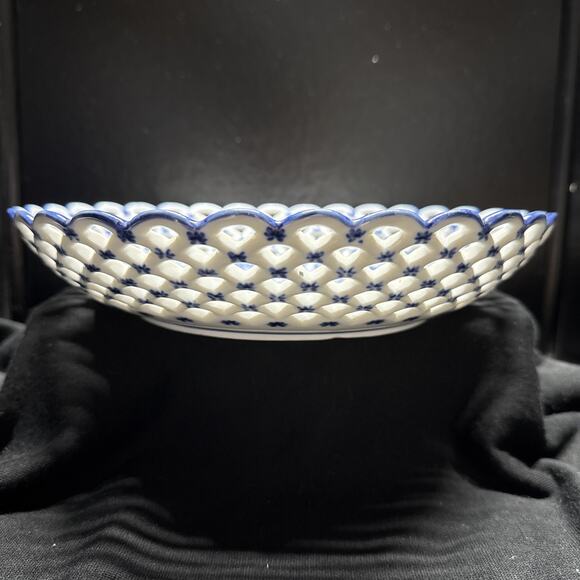 Blue And White Lace Bowl 10 Inches Diameter Centerpiece Statement piece - Picture 5 of 16